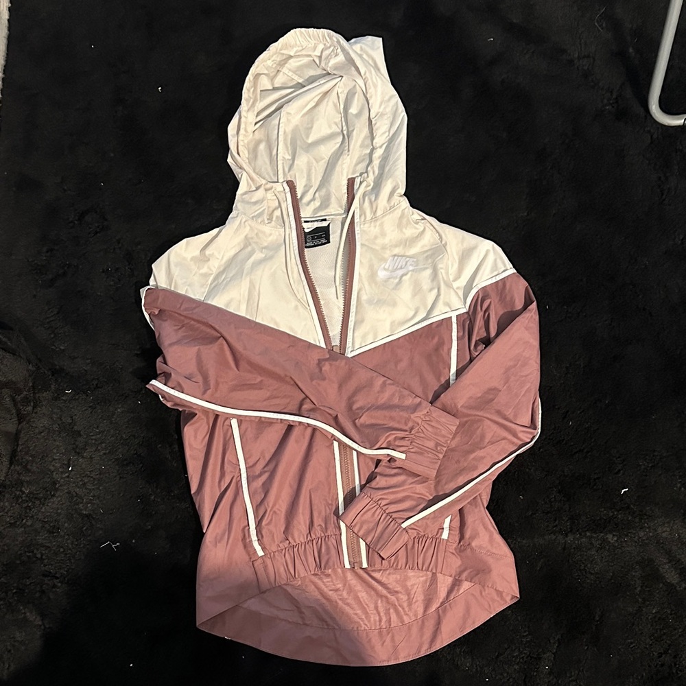 Women’s Nike Windbreaker